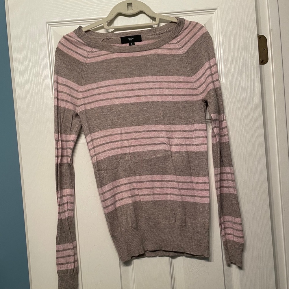 Crew neck slim fit sweater